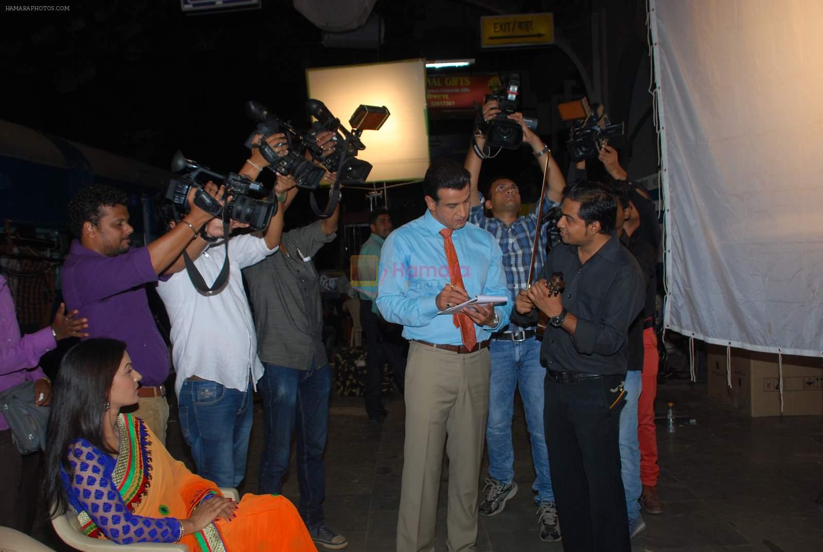 Ronit Roy at Itna Karo Na Mujhe Pyaar 100 Episodes in Filmcity on 12th May 2015