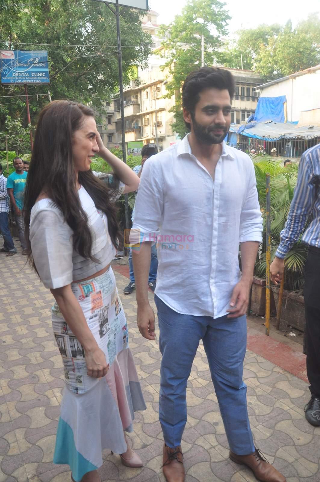 Jackky Bhagnani, Lauren Gottlieb at Welcome to Karachi promotions in Karachi Sweets, Bandra on 15th May 2015