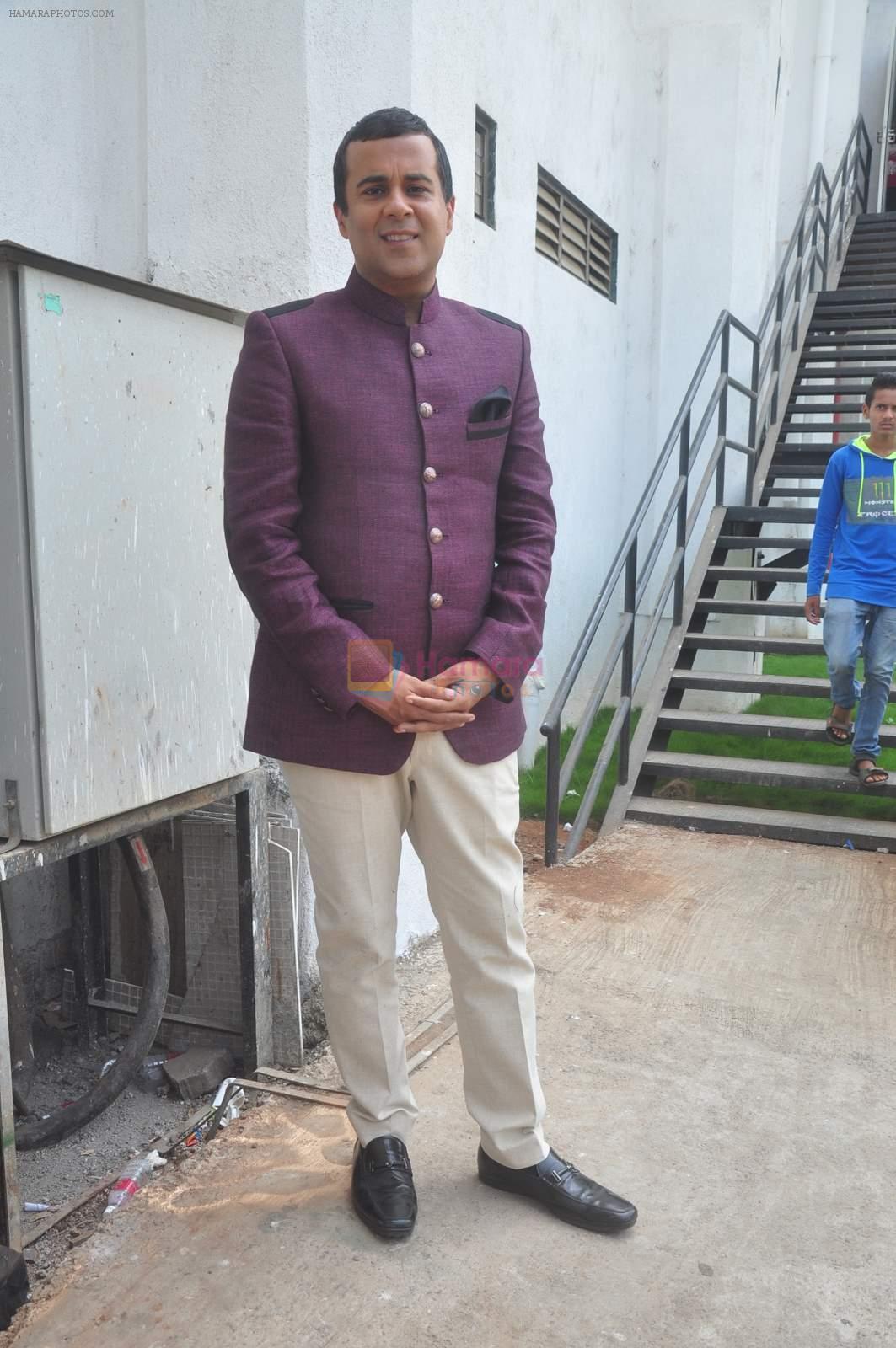 Chetan Bhagat on the sets of Nach Baliye in Mumbai on 17th May 2015