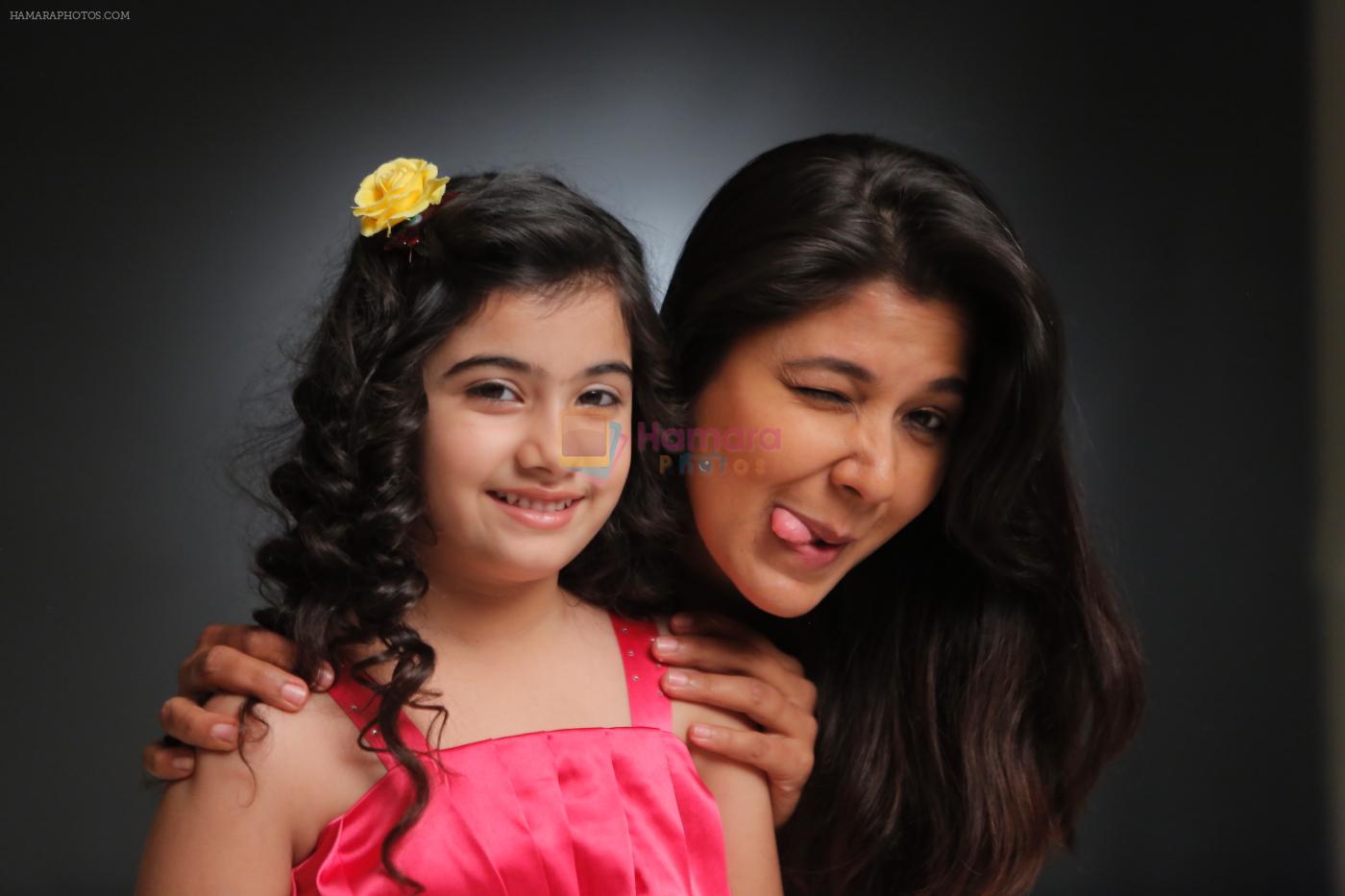 Narayani and Ruhana Khanna shoot for music video O Meri jaan in Jogeshwari on 25th May 2015