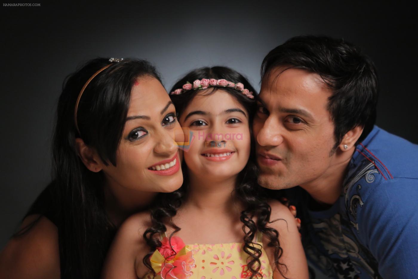 Ashita Dhawan Ruhana and Ashita Husband shoot for music video O Meri jaan in Jogeshwari on 25th May 2015