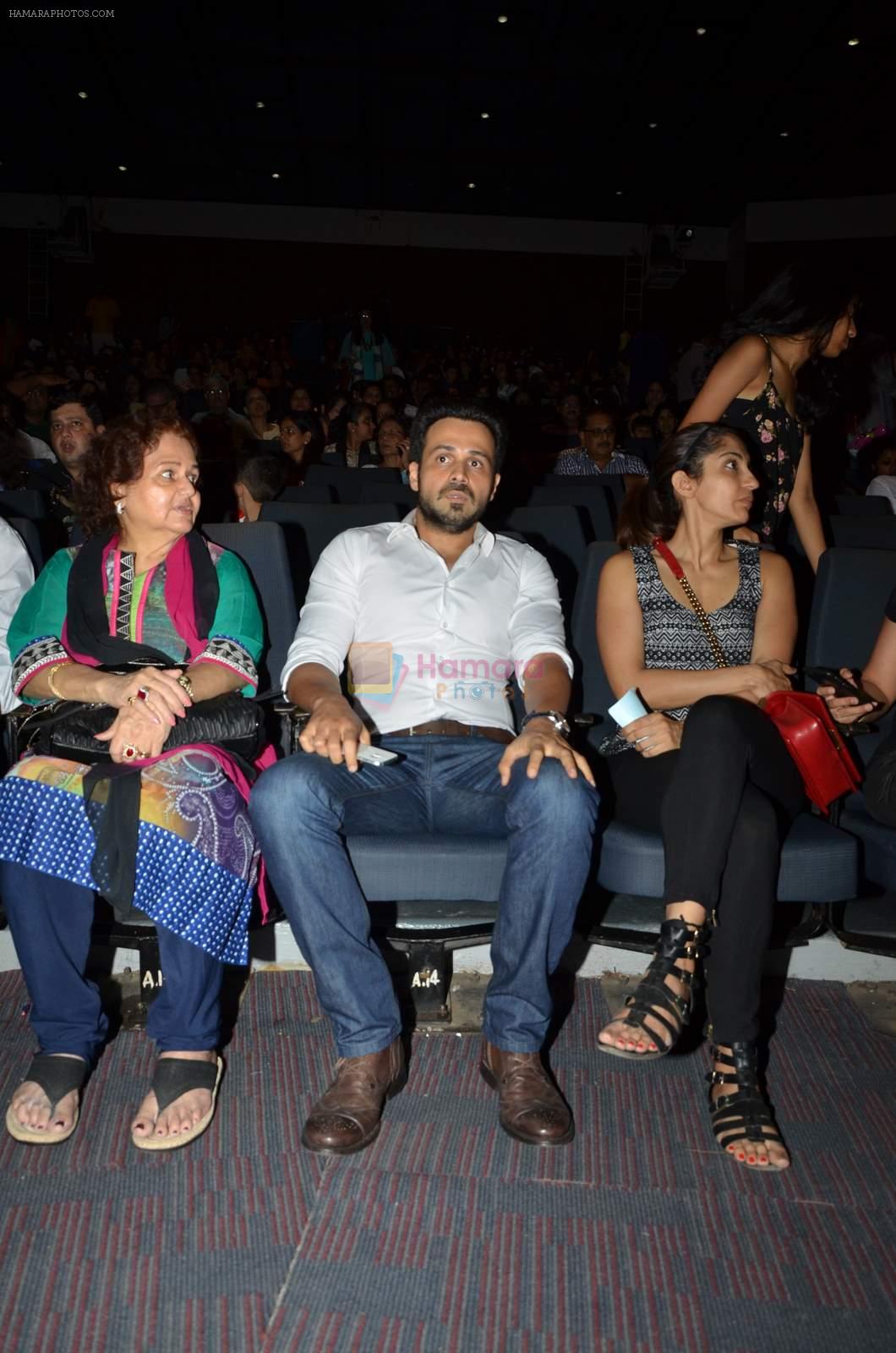 Emraan Hashmi with wife and kid at Shiamak Dawar show in Mumbai on 30th May 2015