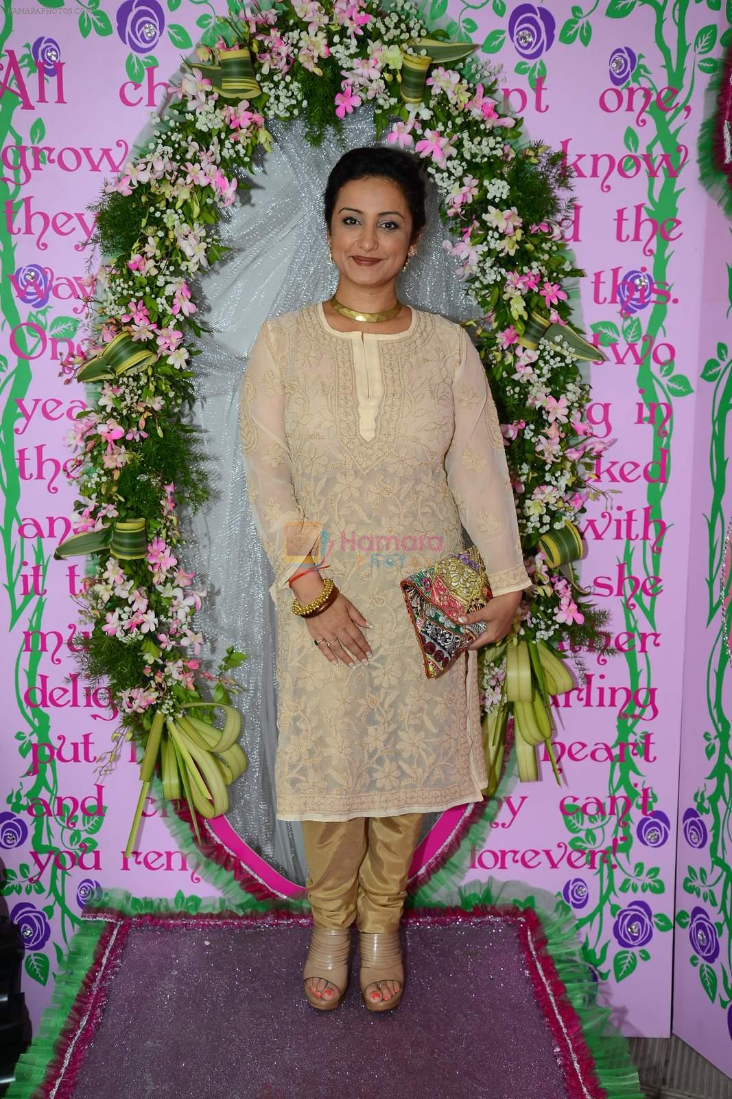 Divya Dutta at Nishka and Dhruv's wedding bash in Mumbai on 31st May 2015