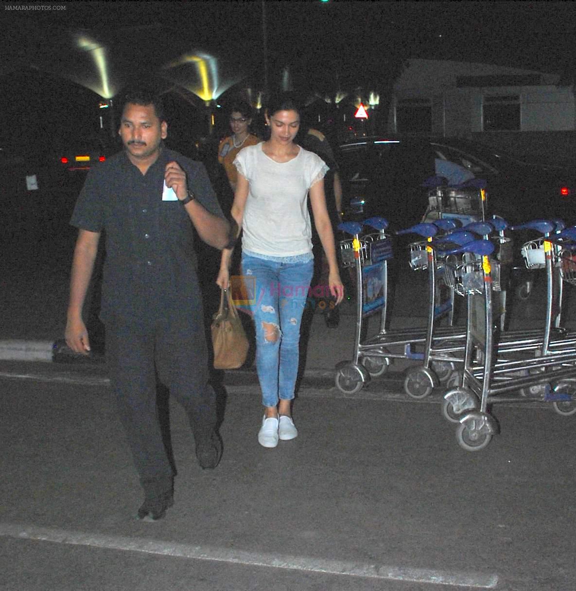 Deepika Padukone snapped at airport in Mumbai on 3rd June 2015