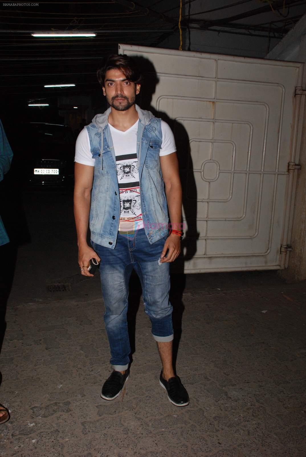 Gurmeet Chaudhary snapped at Sunny Super Sound on 5th June 2015