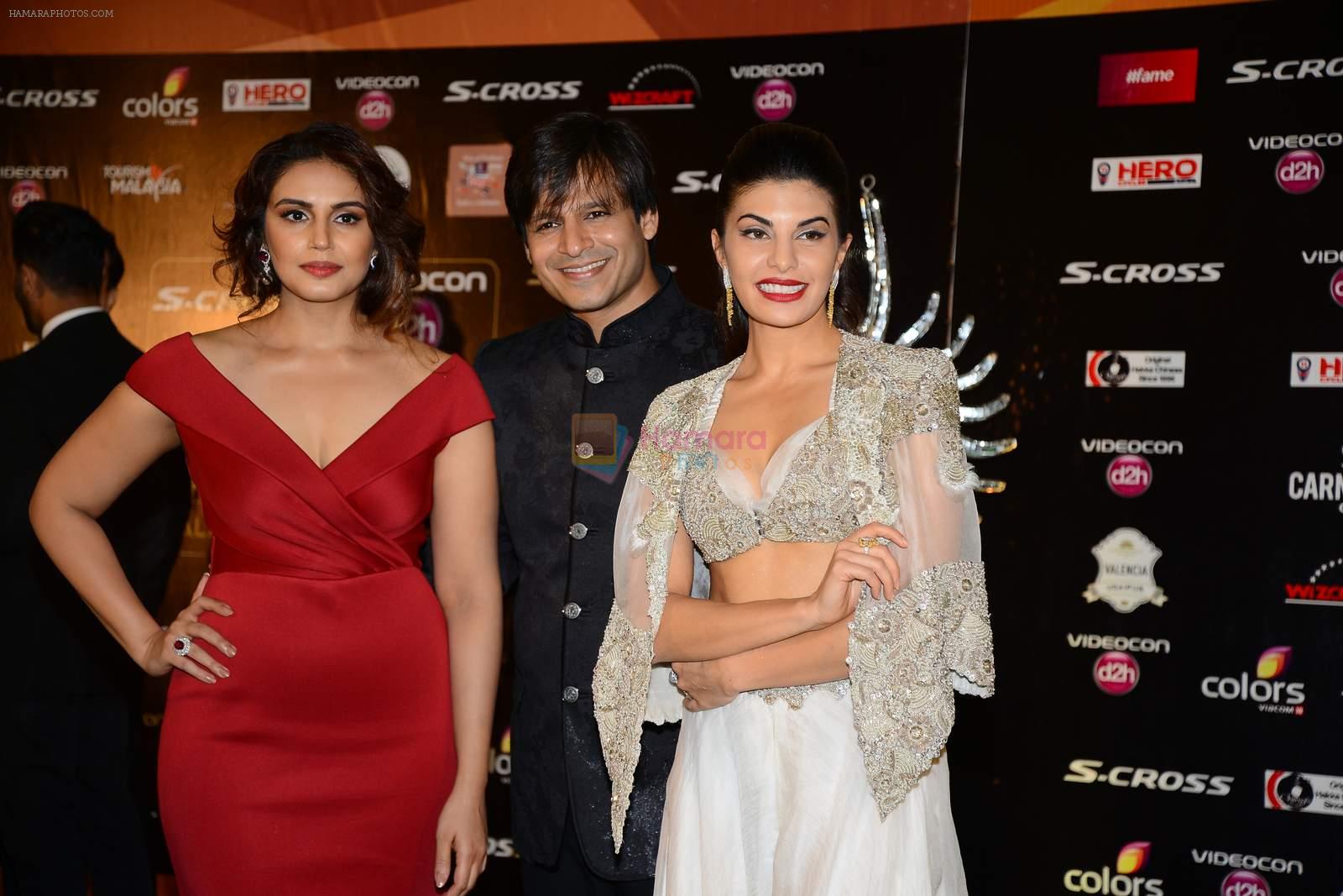 Huma Qureshi, Vivek Oberoi, Jacqueline Fernandez at IIFA 2015 Awards day 3 red carpet on 7th June 2015