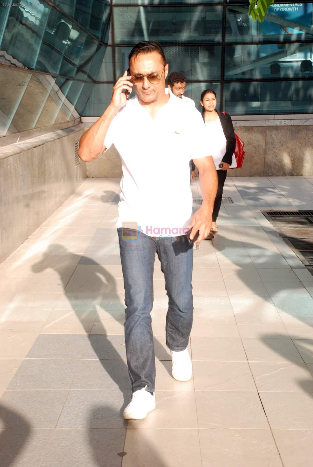 Rahul Bose snapped at airport on 8th Jun2 2015