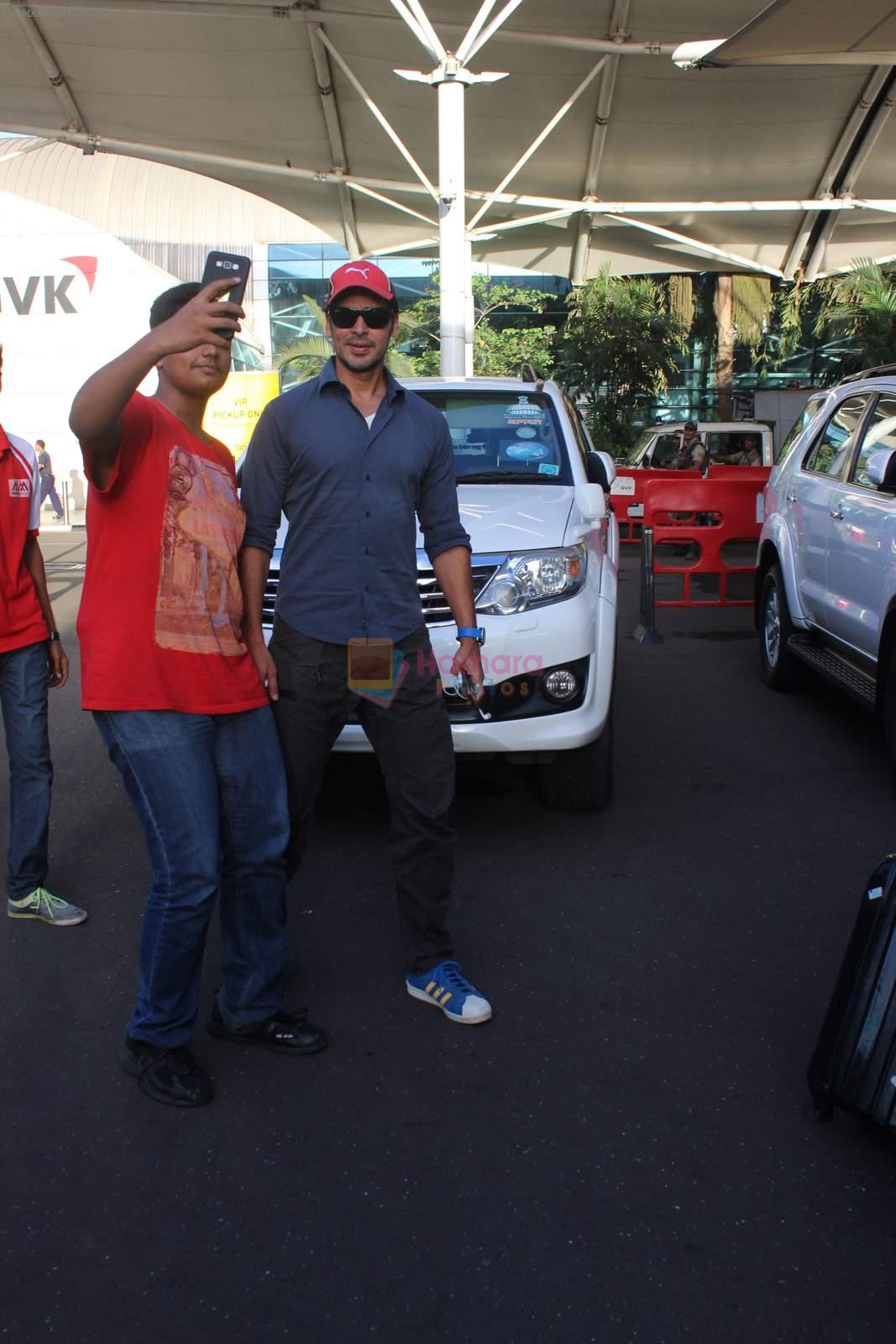 Dino Morea snapped at airport  on 10th June 2015