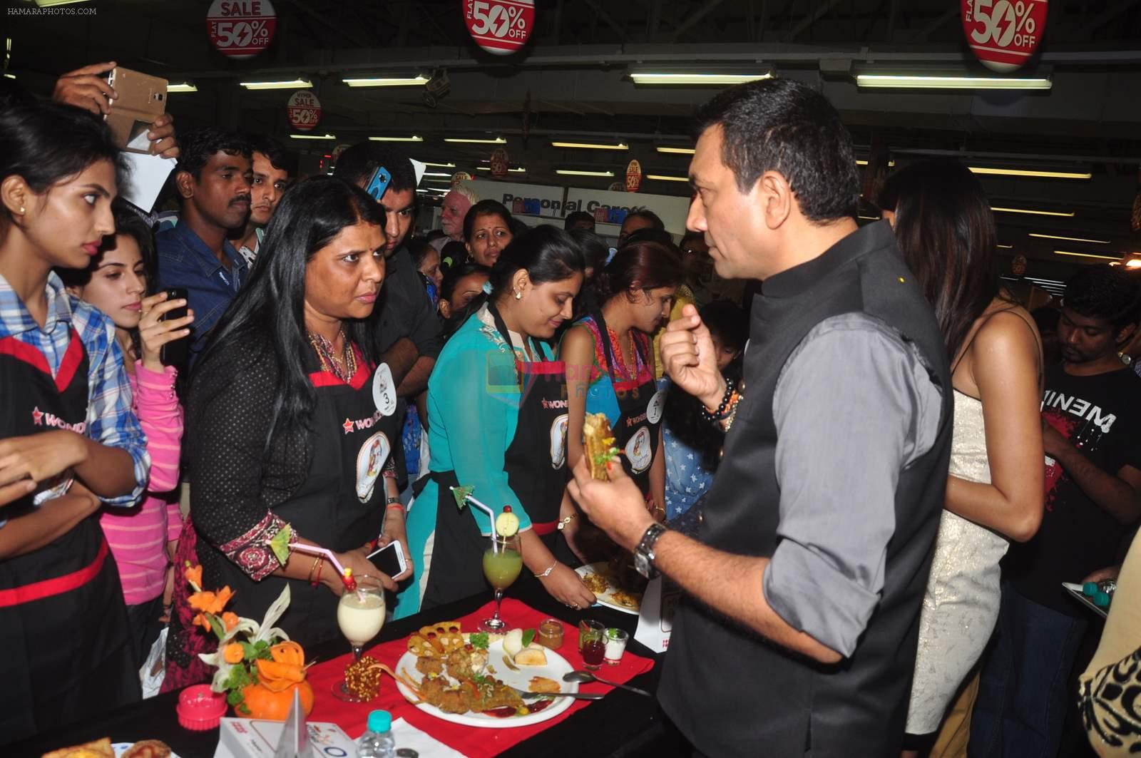 Sanjeev Kapoor at hypercity cookery event on 13th June 2015