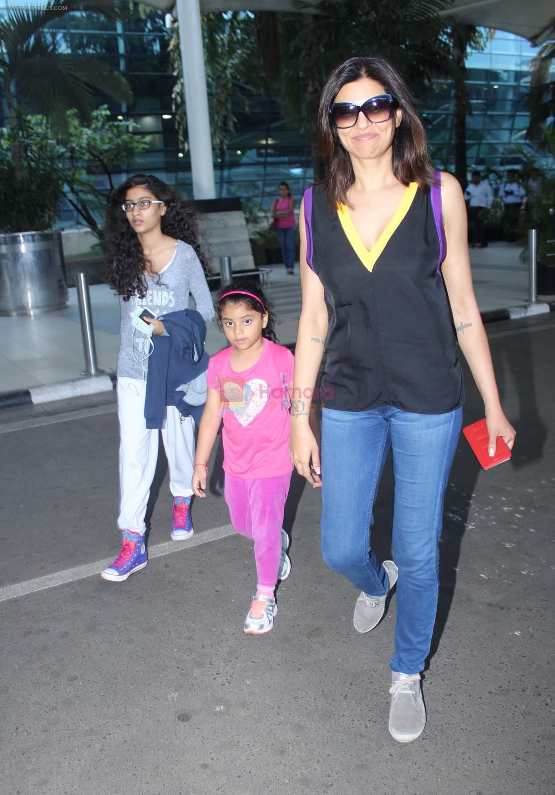 Sushmita Sen snapped at early morning International airport in Mumbai on 16th June 2015