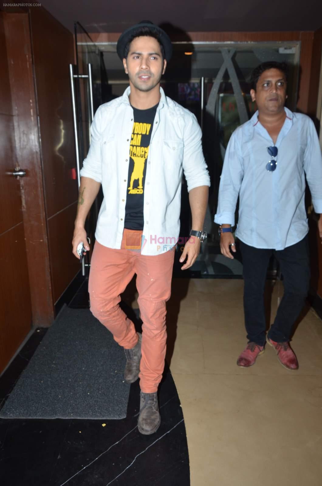 Varun Dhawan at ABCD2 premiere in Mumbai on 17th June 2015