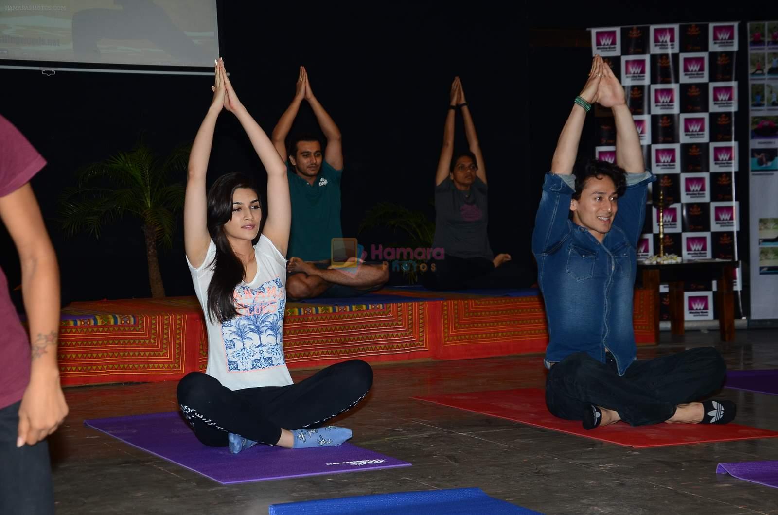 Kriti Sanon, Tiger Shroff at Whistling Woods on World Yoga Day on 21st June 2015