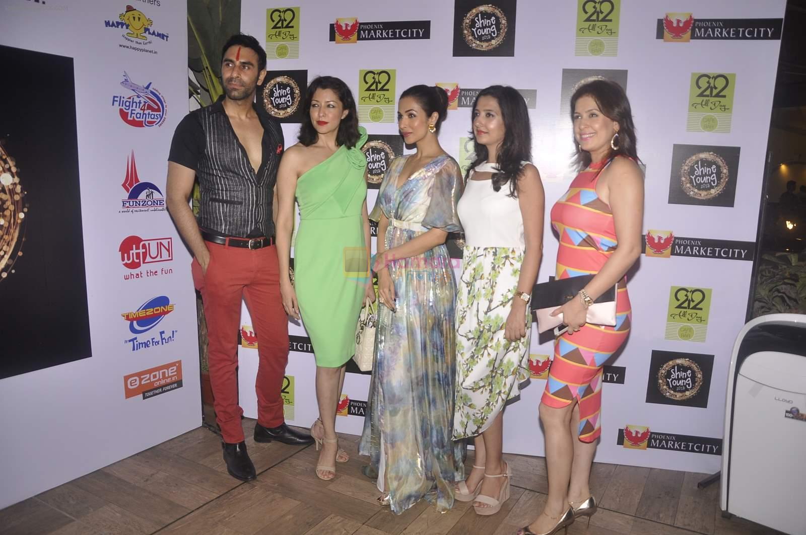 Malaika Arora Khan, Aditi Gowitrikar, Amrita Raichand, Sandip Soparkar, Amy Billimoria at Shine Young 2015 in Phoenix Market City, Mumbai on 21st June 2015