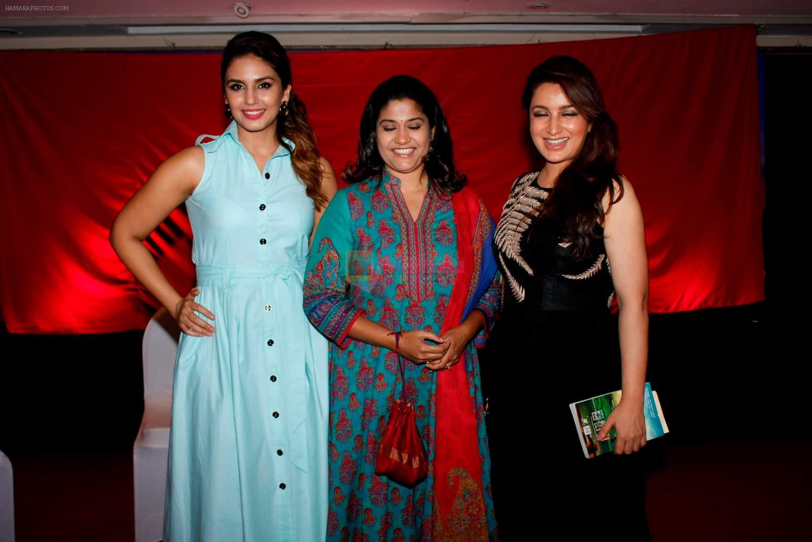 Huma Qureshi,Tisca Chopra, Renuka Shahane at Highway music launch in Mumbai on 25th June 2015