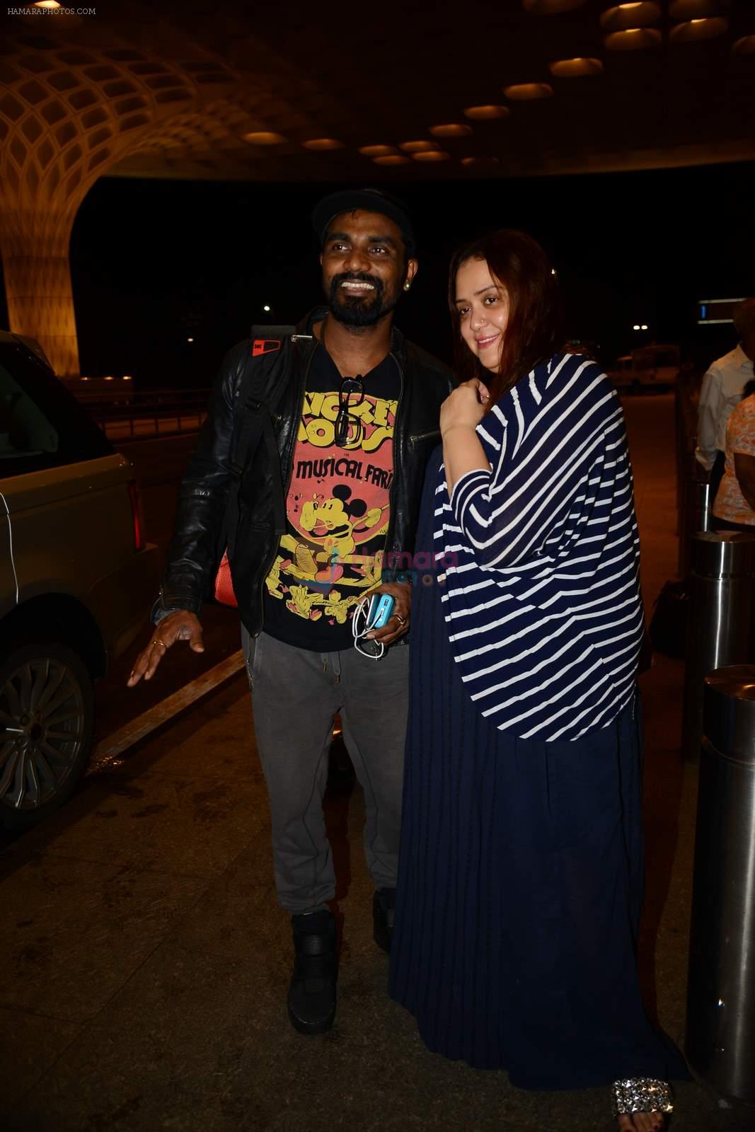 Remo D Souza leave for Bulgaria for Dilwale shoot in Mumbai Airport on 24th June 2015