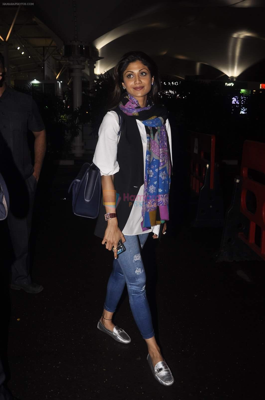 Shilpa Shetty snapped at airport as they arrive from Delhi on 24th June 2015
