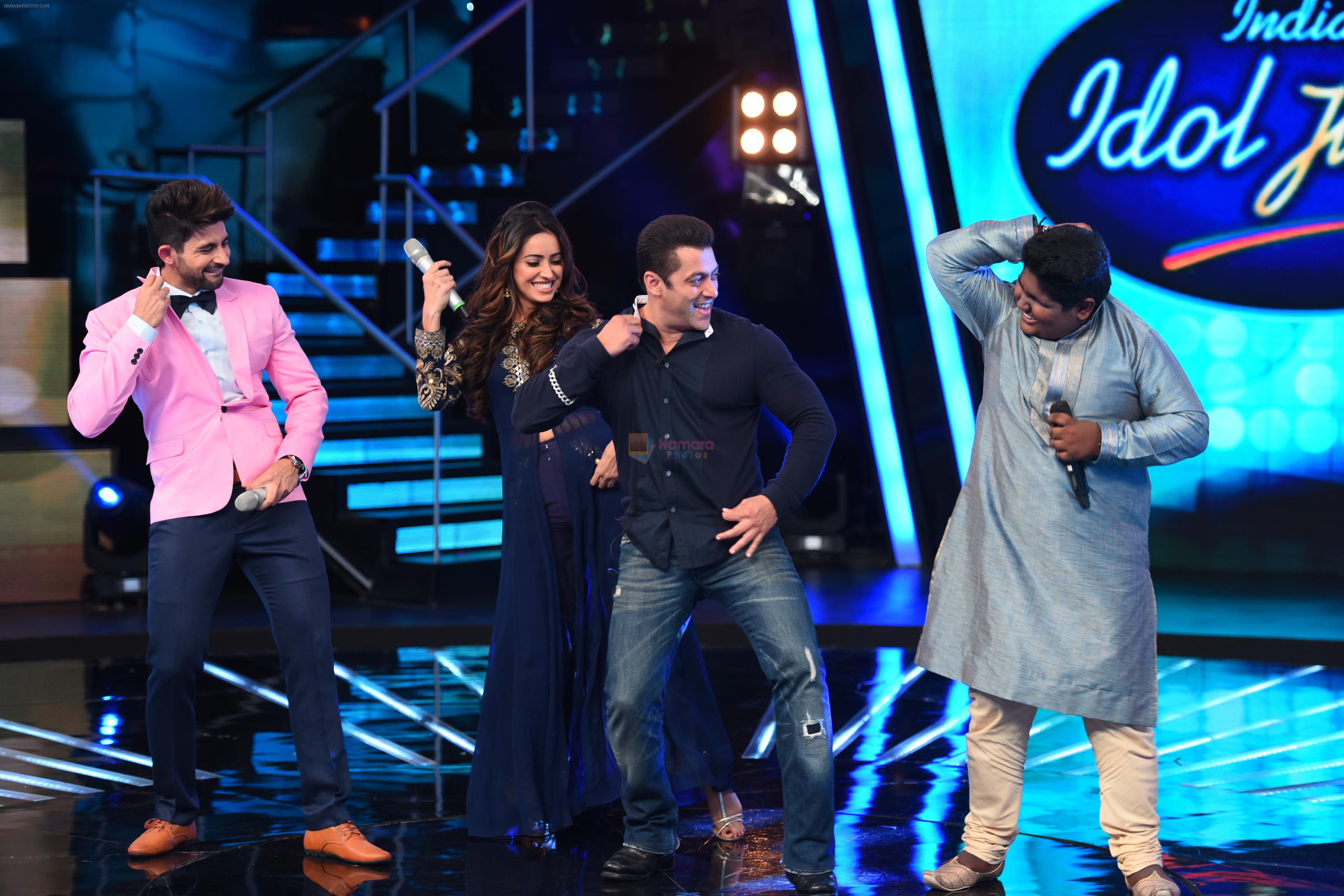 Salman Khan on the set of junior indian idol on 30th June 2015