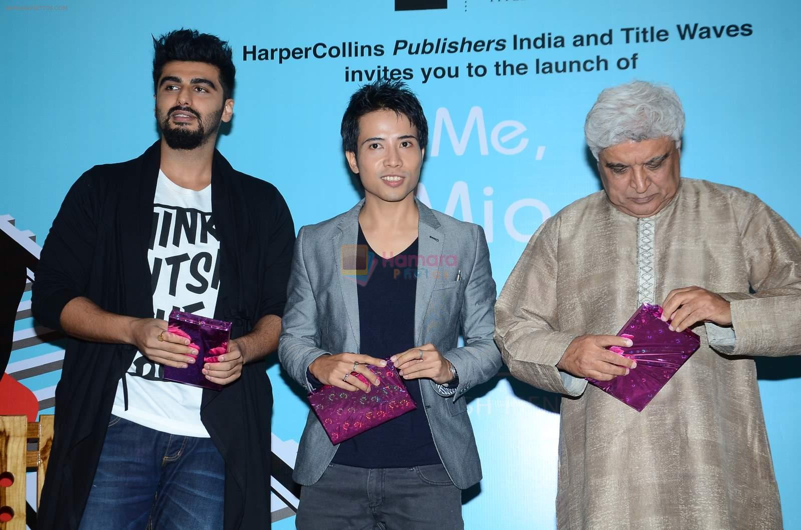 Arjun Kapoor, Javed Akhtar at the launch of Me Mia Multiple book in Bandra, Mumbai on 1st July 2015