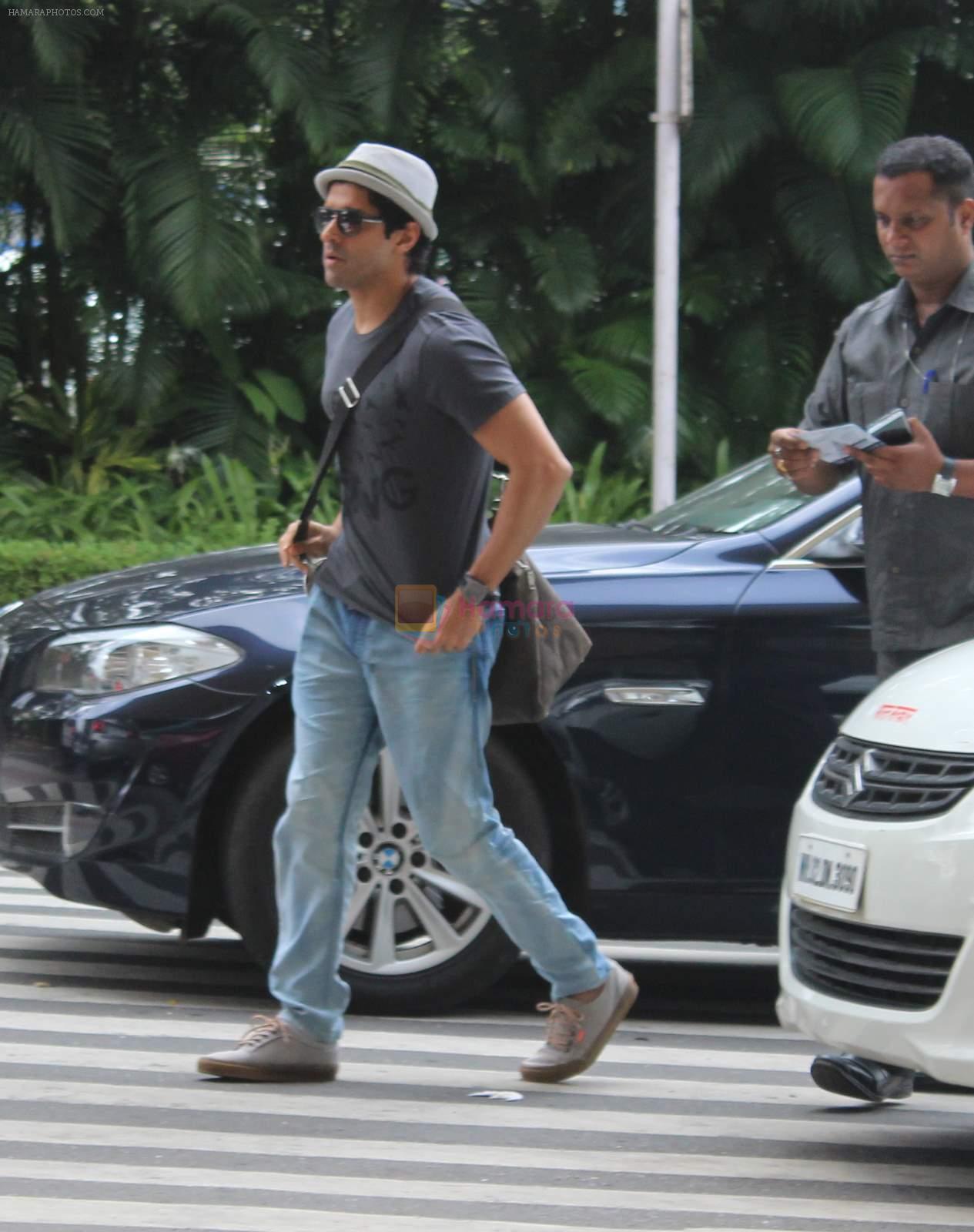Farhan Akhtar snapped at domestic airport on 3rd July 2015