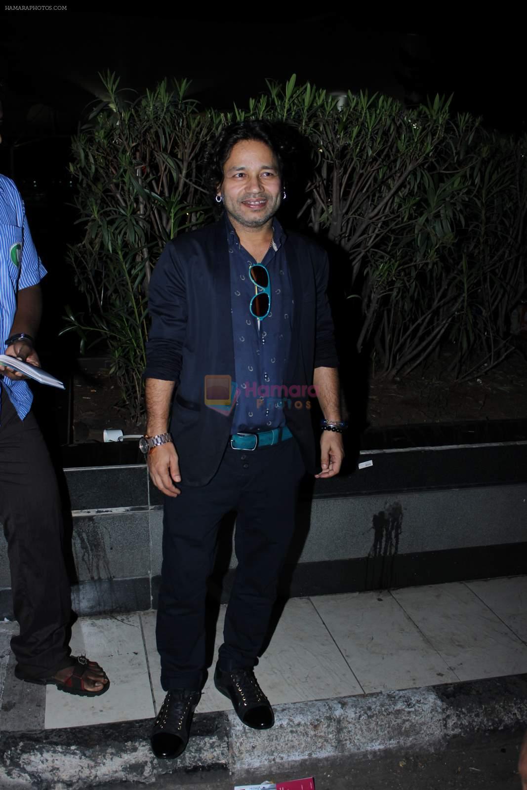 Kailash Kher snapped at domestic airport in Mumbai on 4th July 2015