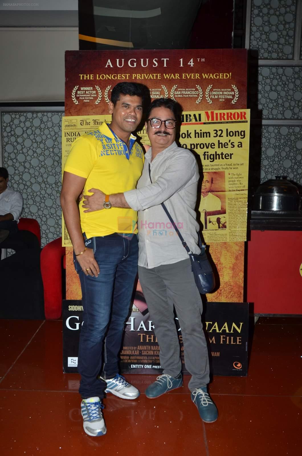 Vinay Pathak, Siddharth Jadhav at Gouri Hari Dastan film premiere in Cinemax, Mumbai on 7th July 2015