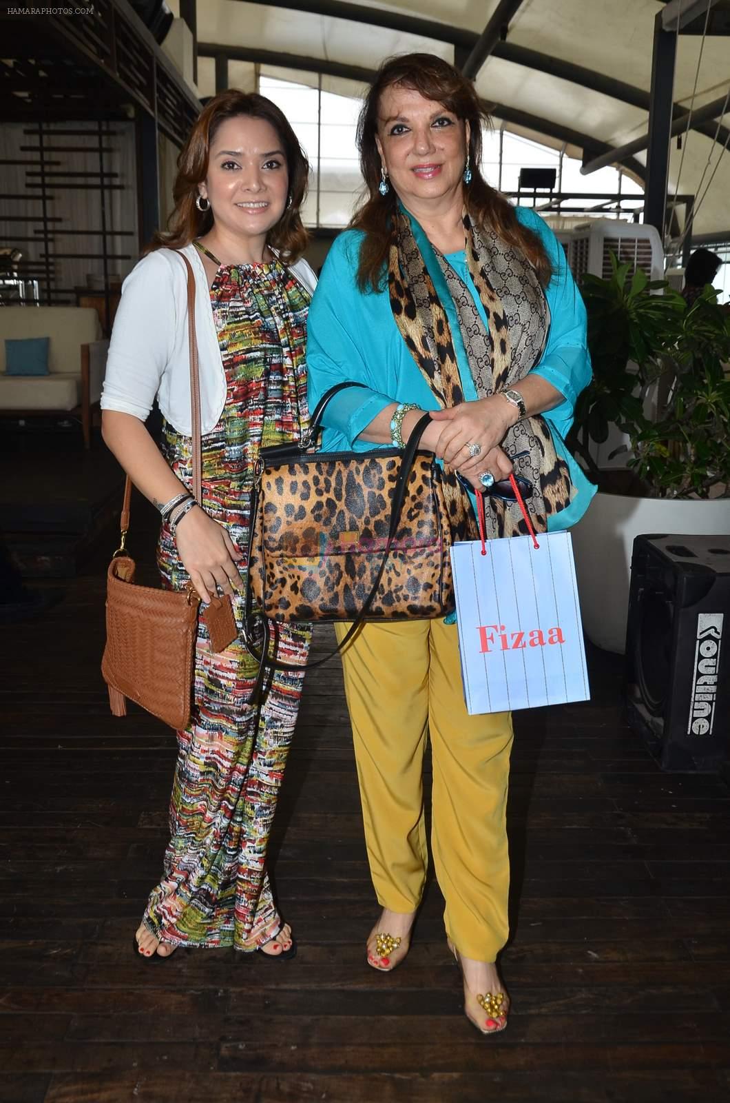 Zarine Khan attend brunch in Mumbai on 8th July 2015