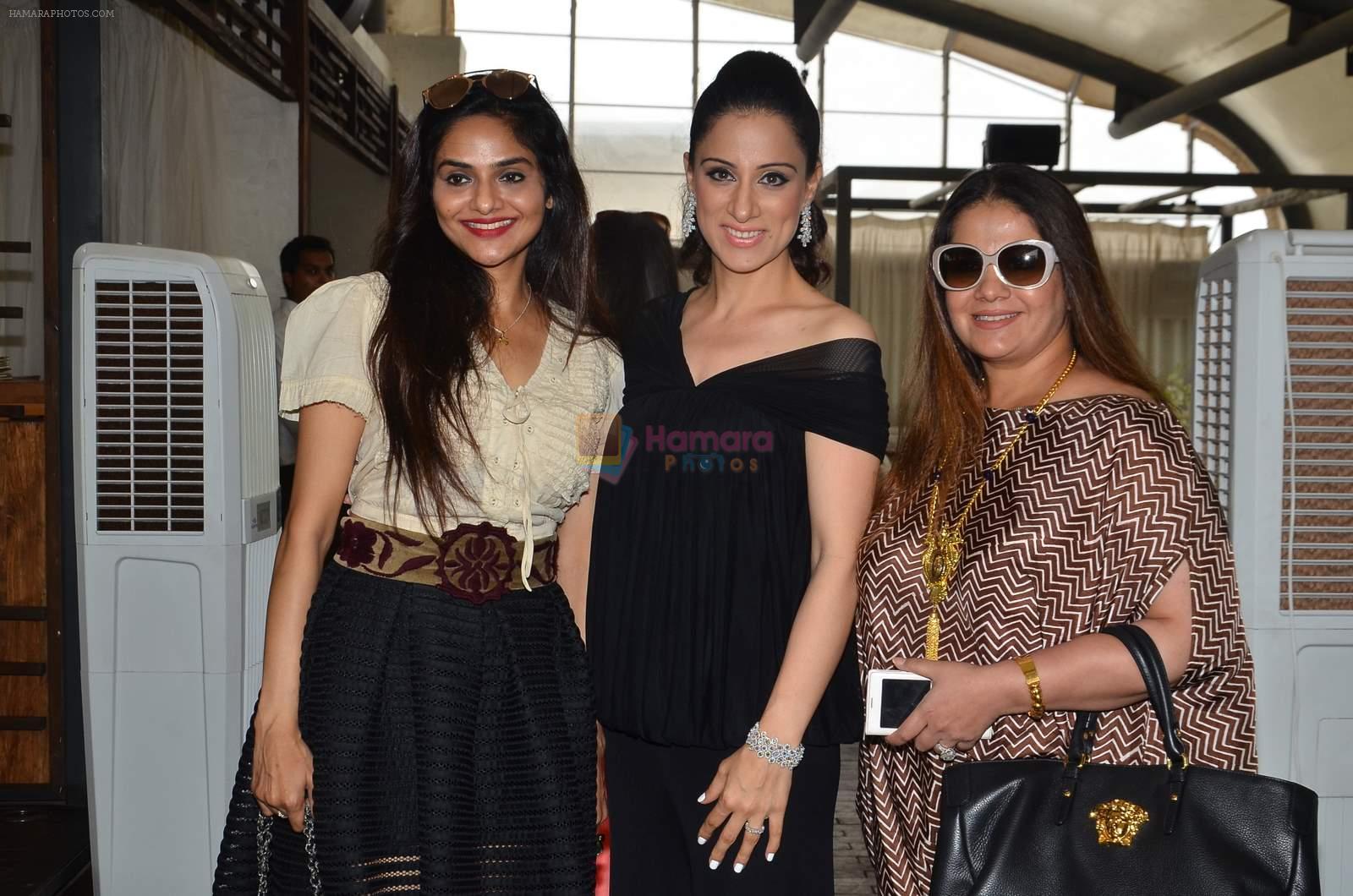 Madhoo Shah, Kiran Bawa, Rouble Nagi attend brunch in Mumbai on 8th July 2015