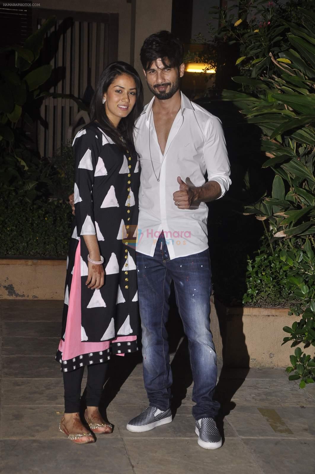 Shahid Kapoor and Meera snapped at home on 8th July 2015