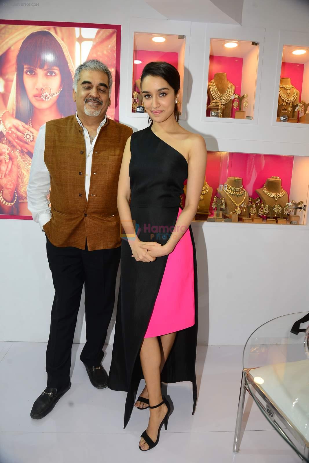 Shraddha Kapoor in Osman at Times Glamour event in Sahara Star on 10th July 2015