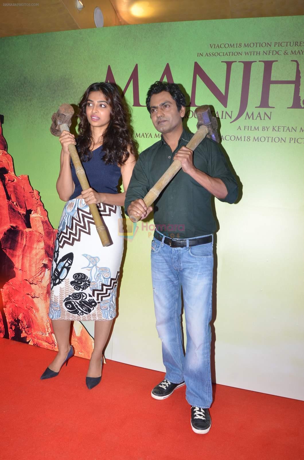 Nawazuddin Siddiqui, Radhika Apte at the screening of Ketan mehta's Manjhi on 13th July 2015