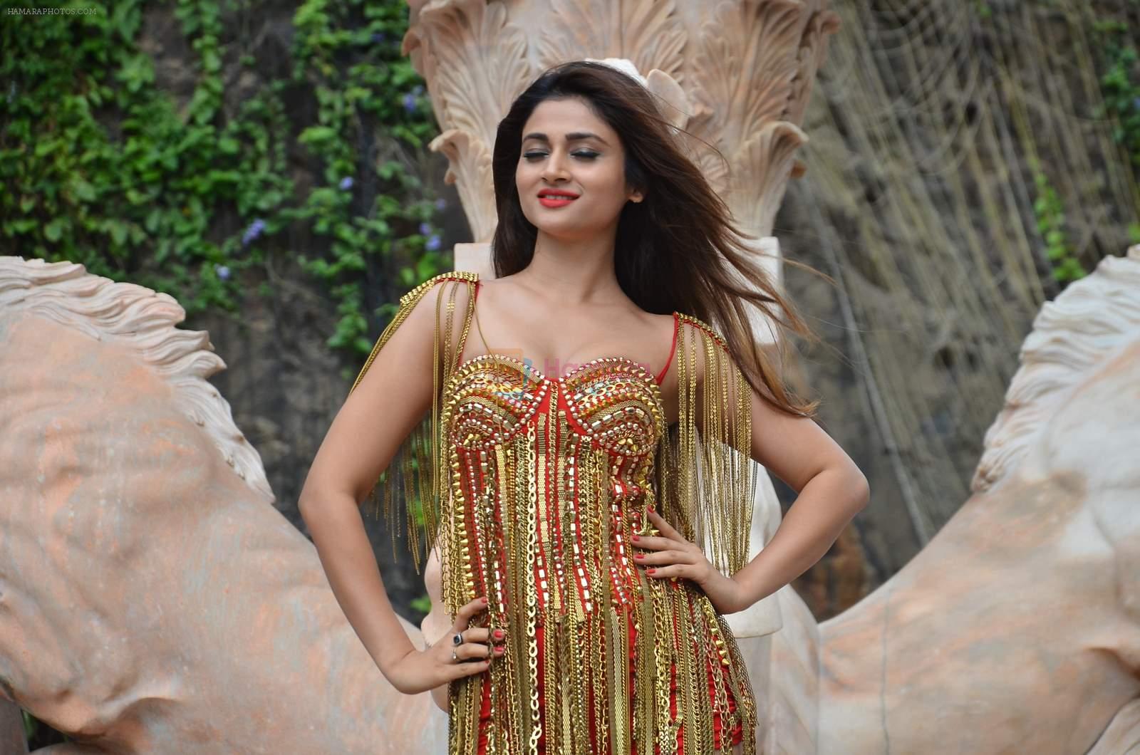 Ankita Srivastava at Welcome Back song shoot in Aarey Milk Colony on 13th July 2015