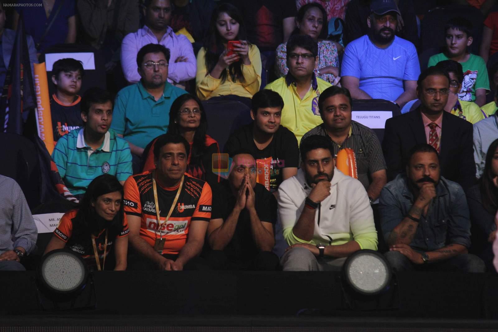 Abhishek Bachchan, Rahul Bose at pro kabbadi day 2 on 19th July 2015