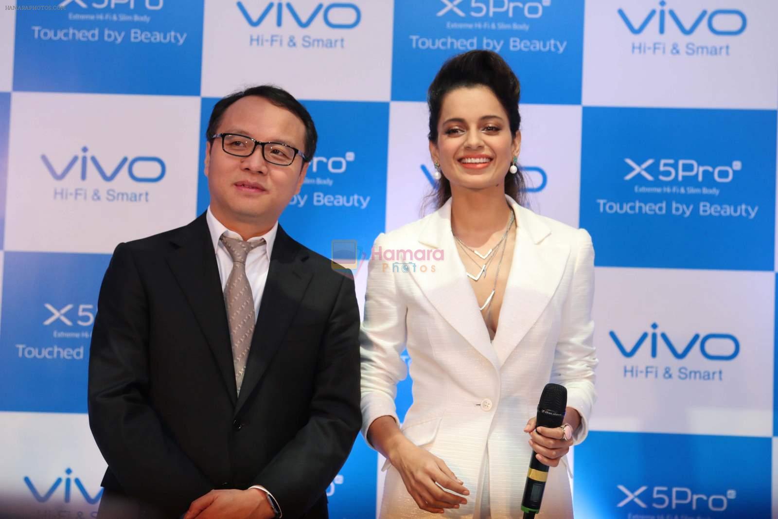 Kangana Ranaut at Vivo bash in Pragati Maidan on 23rd July 2015