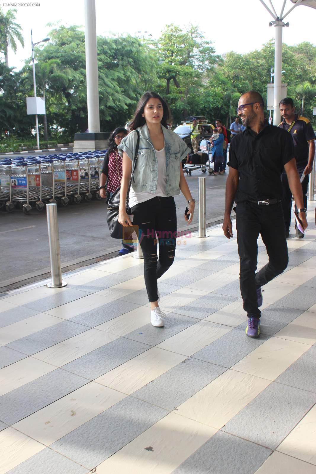 Anushka Sharma snapped at the airport in Mumbai on 31st July 2015