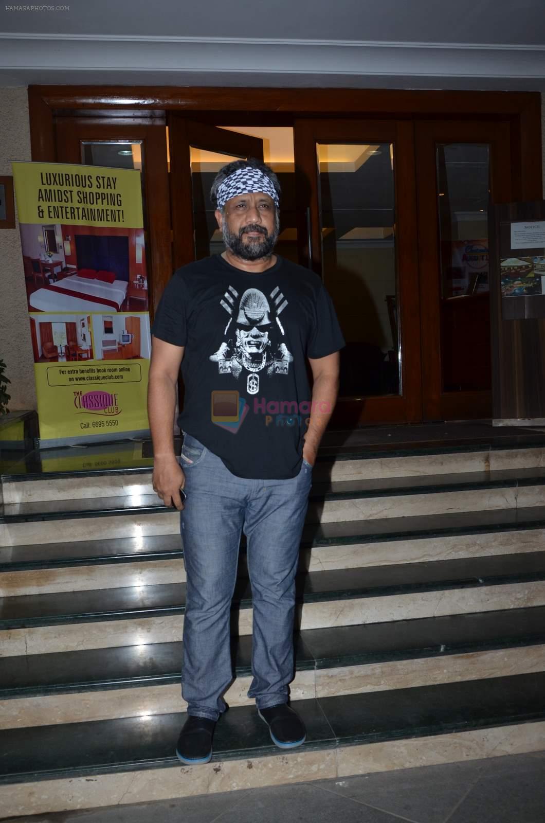 Anubhav Sinha at Manish Paul's bday in Mumbai on 3rd Aug 2015