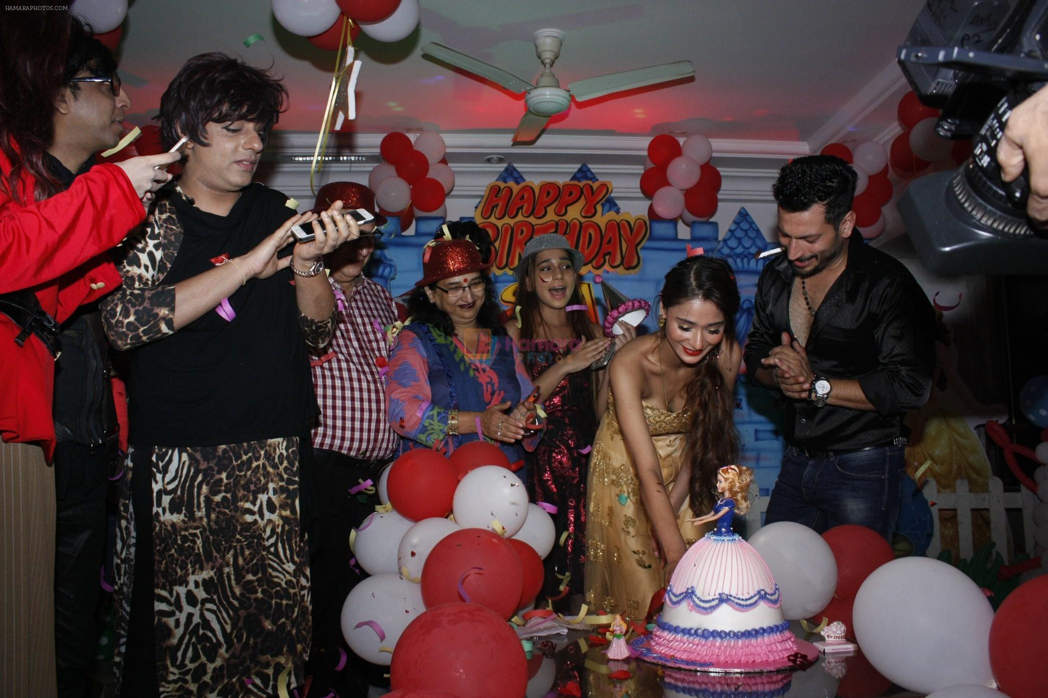 Sara Khan Birthday Party in Mumbai on 6th Aug 2015