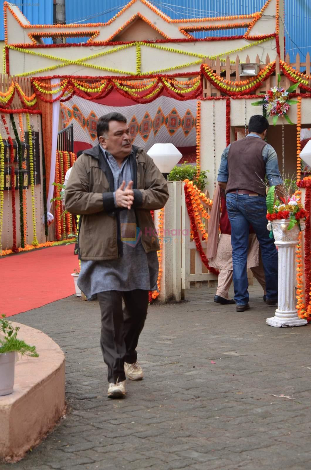 Rishi Kapoor on the sets of Sab Tv's Bade Door Se Aye Hain on 8th Aug 2015