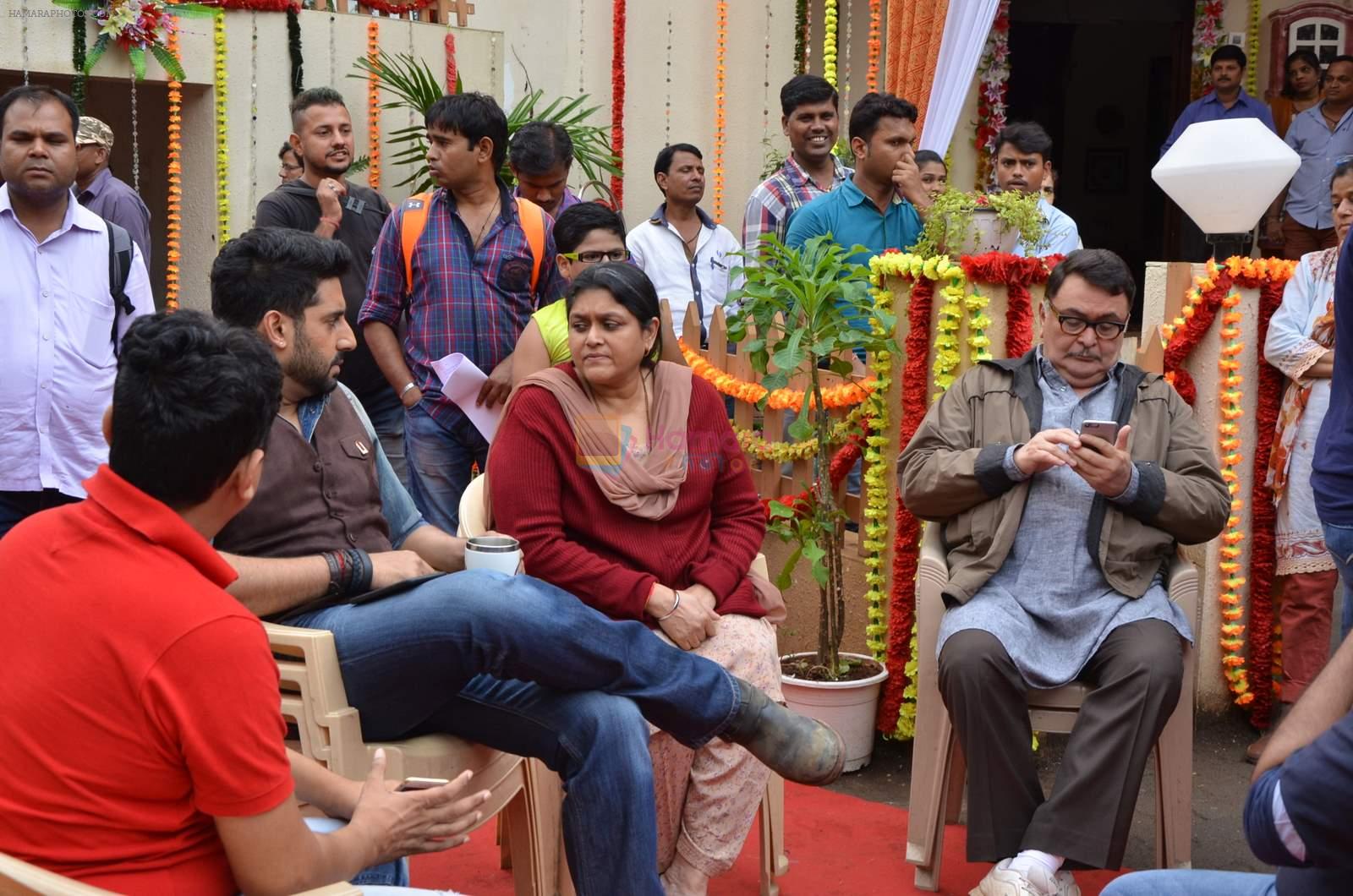 Abhishek Bachchan, Rishi Kapoor, Supriya Pathak on the sets of Sab Tv's Bade Door Se Aye Hain on 8th Aug 2015