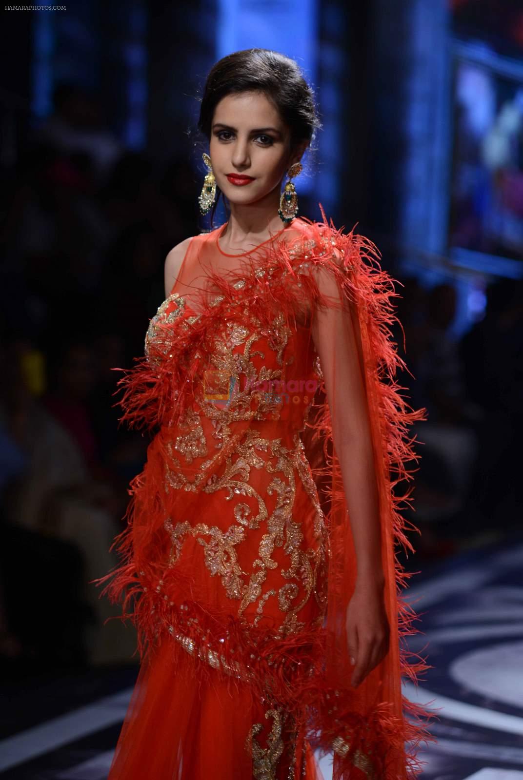 Model walk for Shane Falguni show at India Bridal Week on 8th Aug 2015