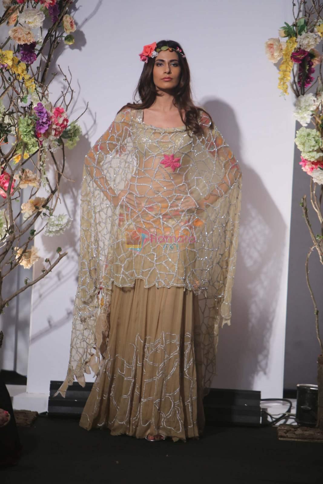 Model walk the ramp for Rina Dhaka at India Bridal Week on 9th Aug 2015