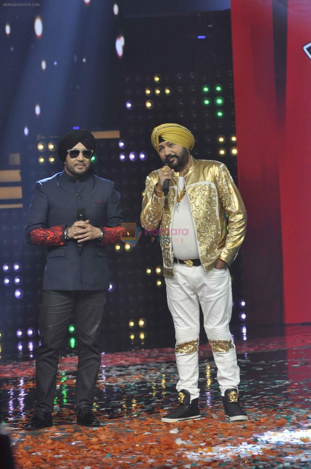 Daler mehndi, Mika Singh at Voice of India - Independence day special shoot in R K Studios on 10th Aug 2015