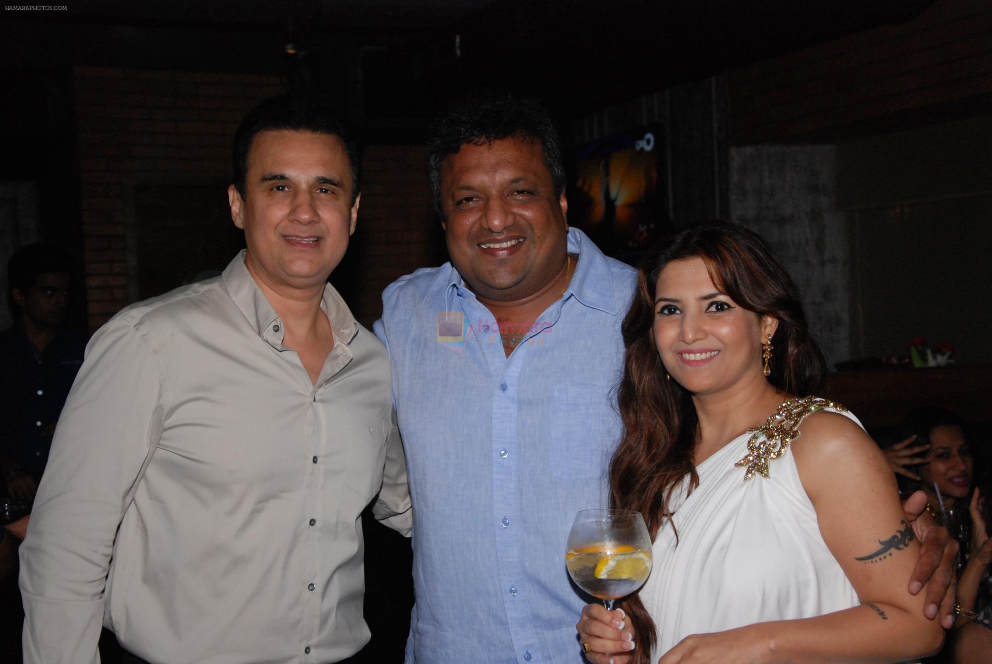 Bunty & Molly  Bahl celebrate their anniversary at Harry's Bar & cafe