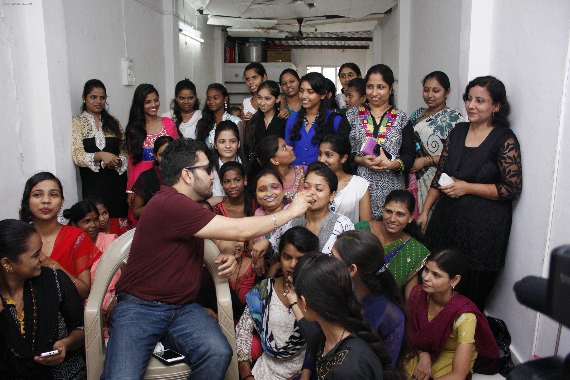 Mika Singh celebrates Independence Day with underprivileged kids of Divine Touch NGO