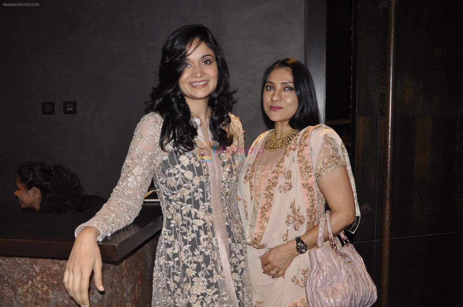 Aarti Surendranath at Shyamal Bhumika's new wedding line launch in Kemp's Corner on 13th Aug 2015