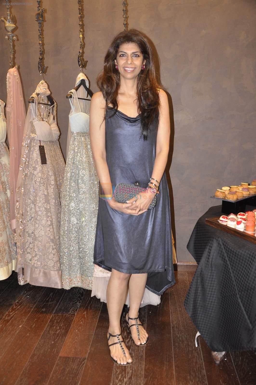at Shyamal Bhumika's new wedding line launch in Kemp's Corner on 13th Aug 2015