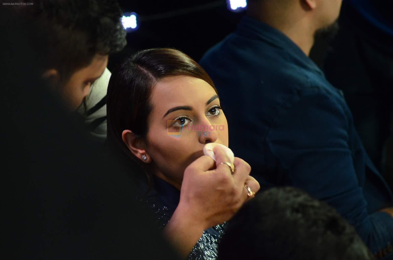 Sonakshi Sinha on the sets of Indian Idol Junior 2015 in Mumbai on 16th Aug 2015