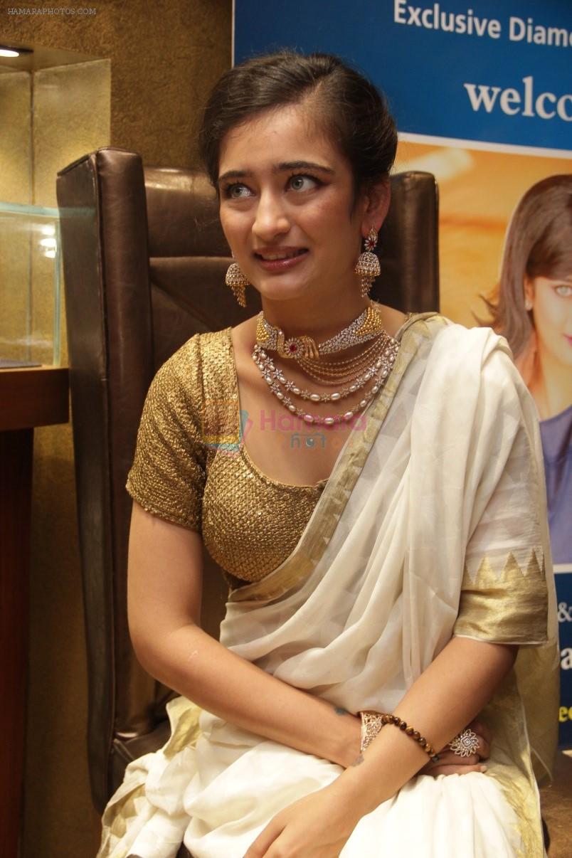 Akshara Haasan Launch Diamonds Showroom on 20th Aug 2015