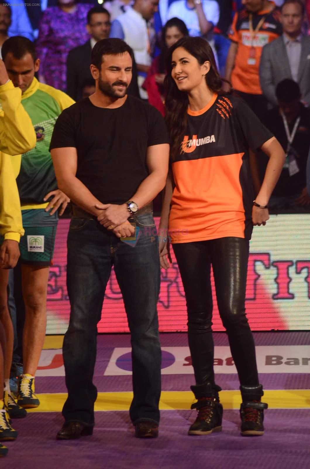 Katrina Kaif, Saif Ali Khan at Pro Kabaddi finals in NSCI on 23rd Aug 2015
