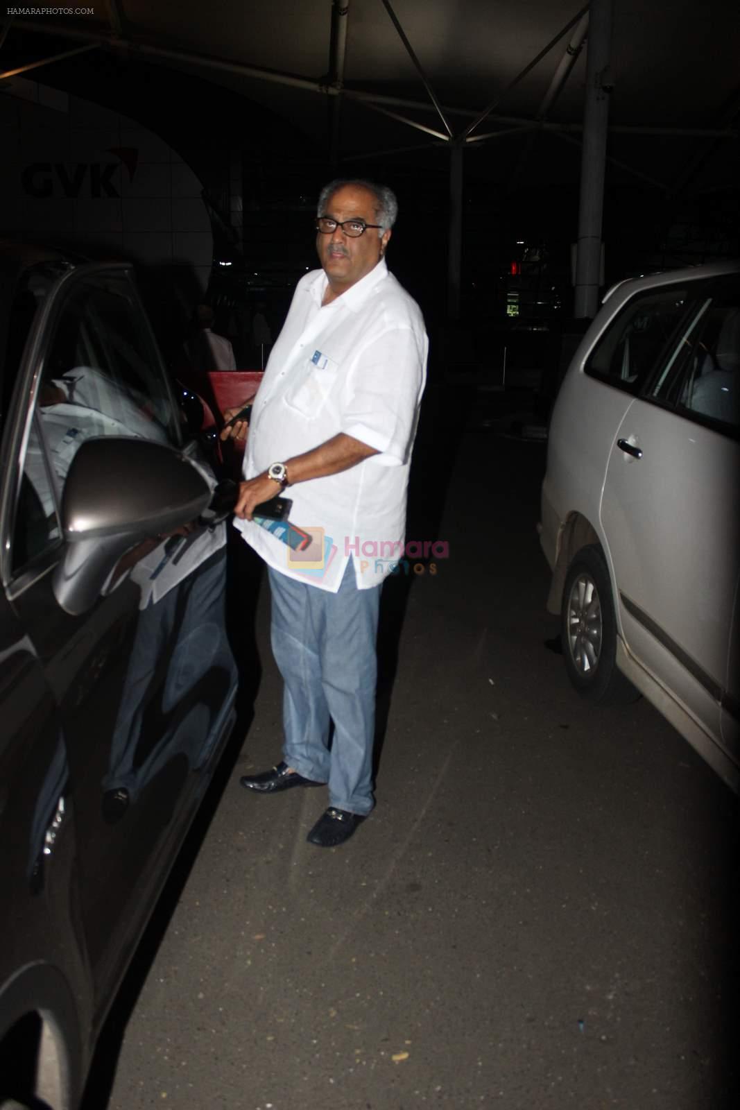 Boney Kapoor snapped at airport on 23rd Aug 2015