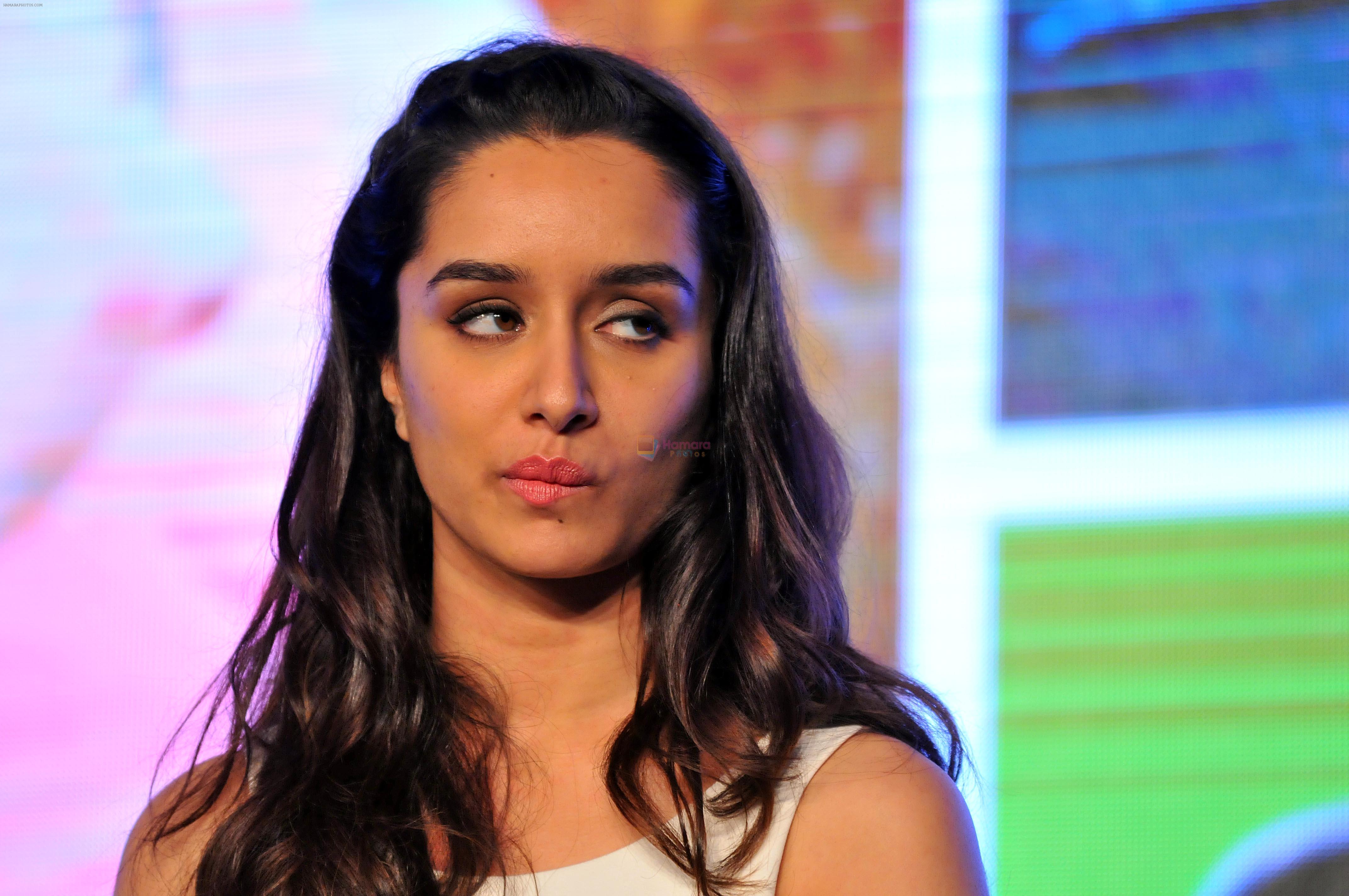 Shraddha Kapoor in Delhi for fitbit launch in Mumbai on 25th Aug 2015